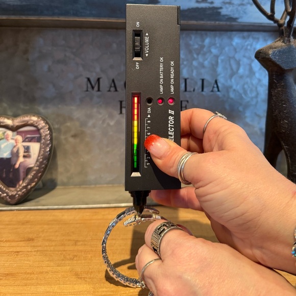 6.5 ctw moissanite snake bangle bracelet - Picture 6 of 6